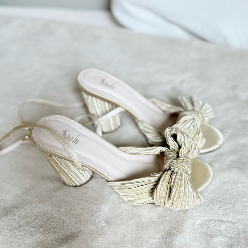 SHEIN Cream Bow Heels